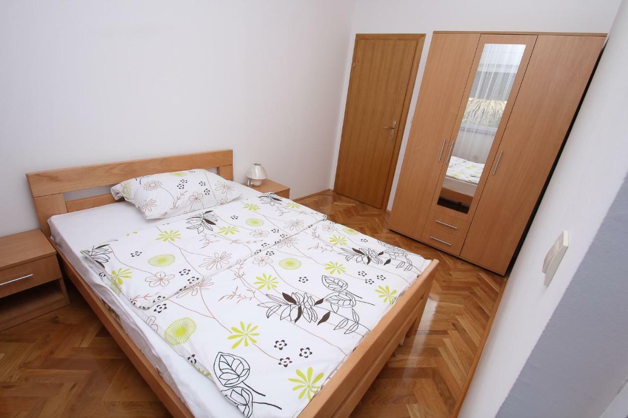 Apartmani Pranjic Kaštela Exteriör bild