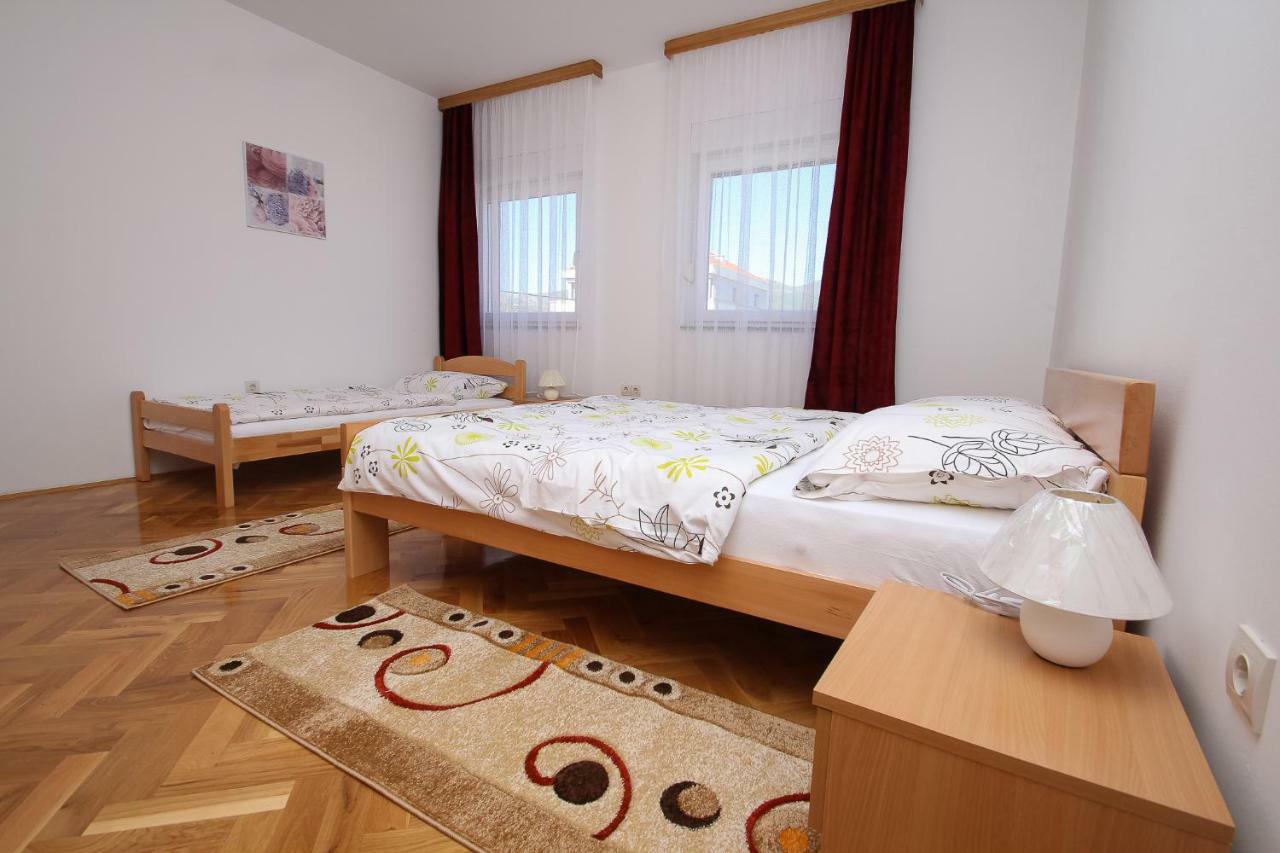 Apartmani Pranjic Kaštela Exteriör bild