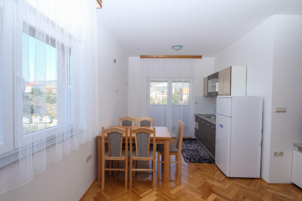 Apartmani Pranjic Kaštela Exteriör bild