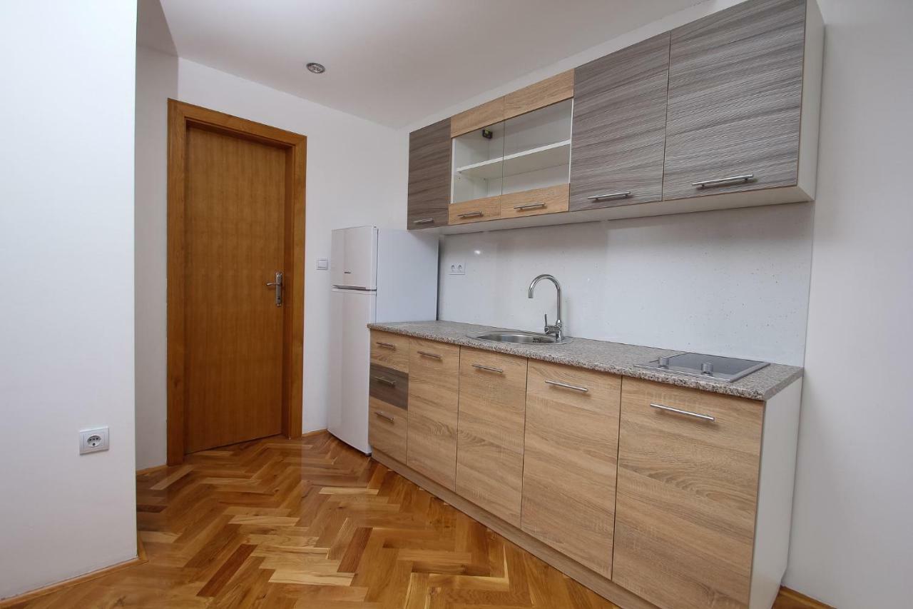 Apartmani Pranjic Kaštela Exteriör bild