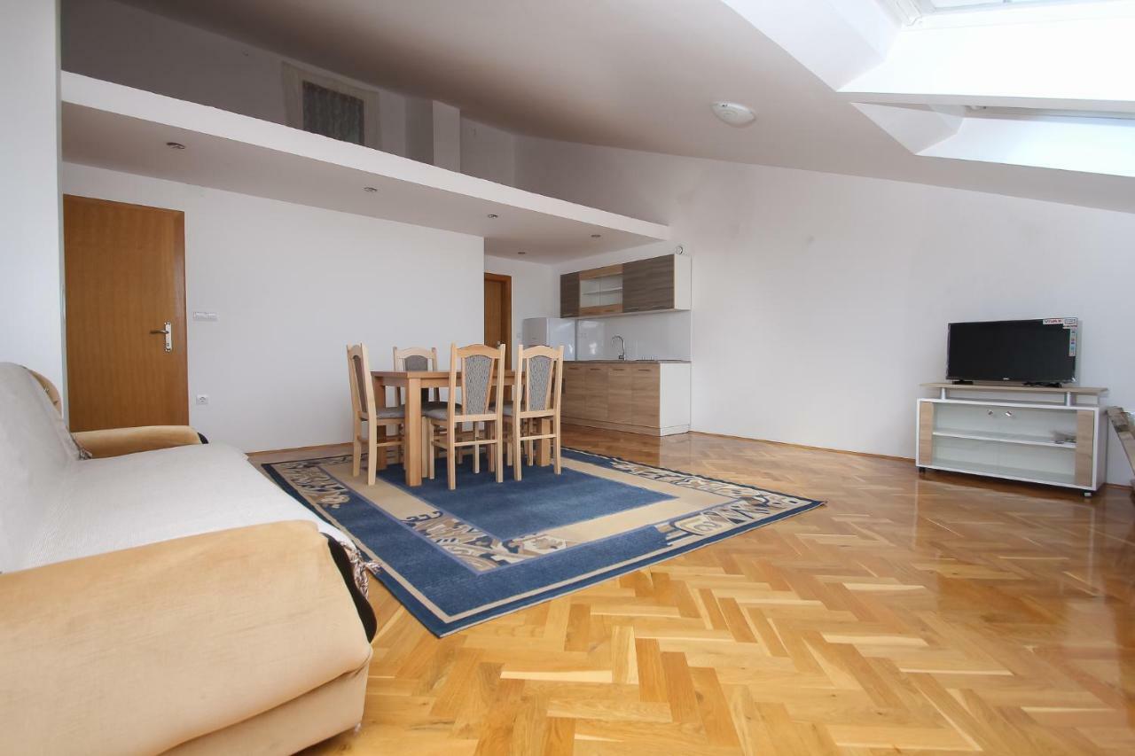 Apartmani Pranjic Kaštela Exteriör bild